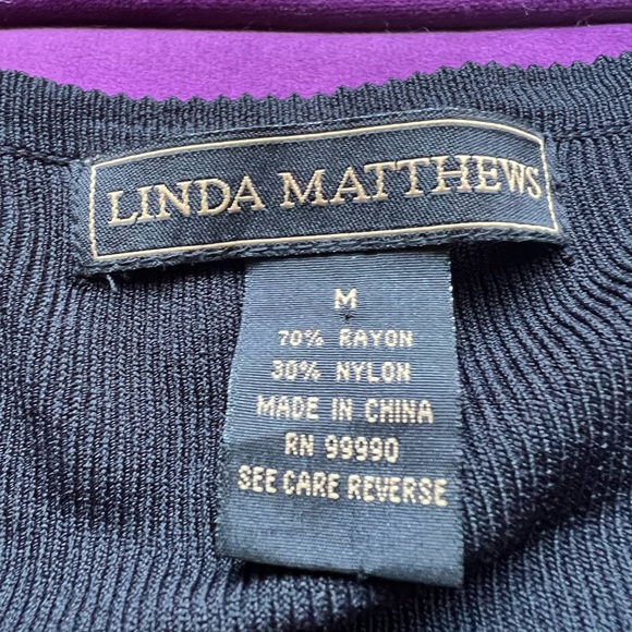 3 for $13 Linda Matthews top - Picture 2 of 3